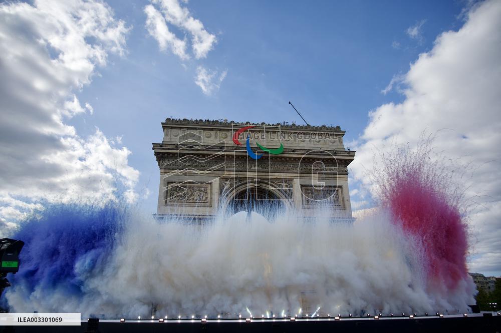 Parade Of French Athletes - Paris