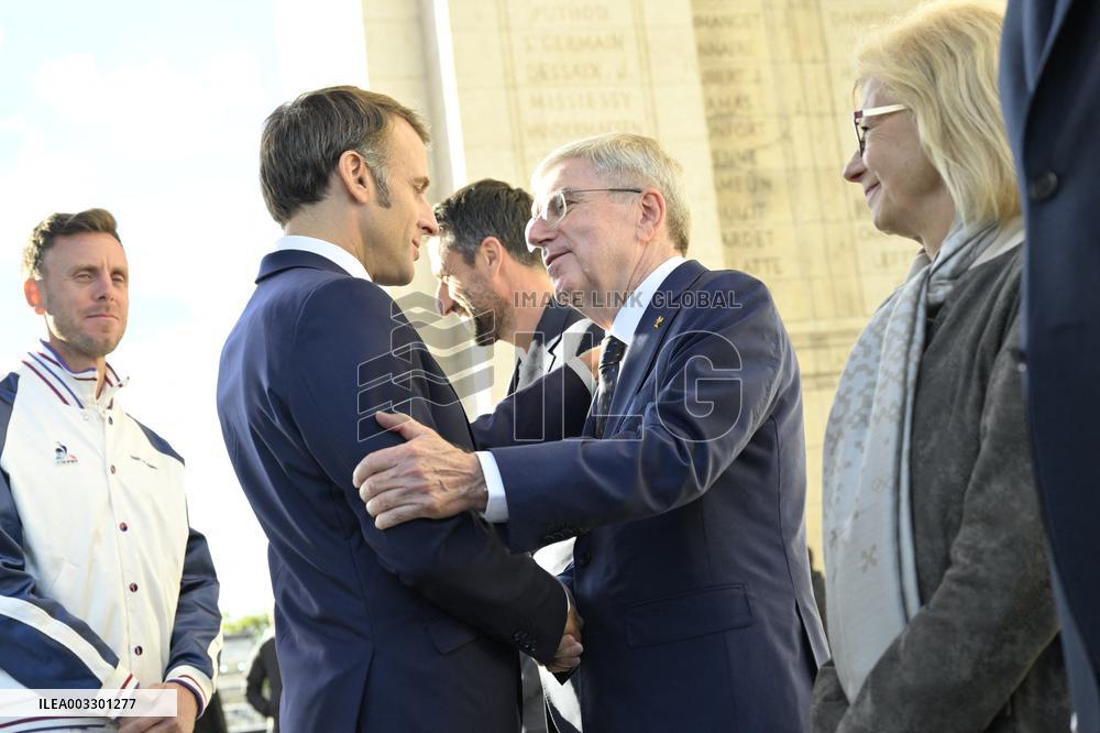 Parade Of French Athletes - Rekindling of the flame - Paris