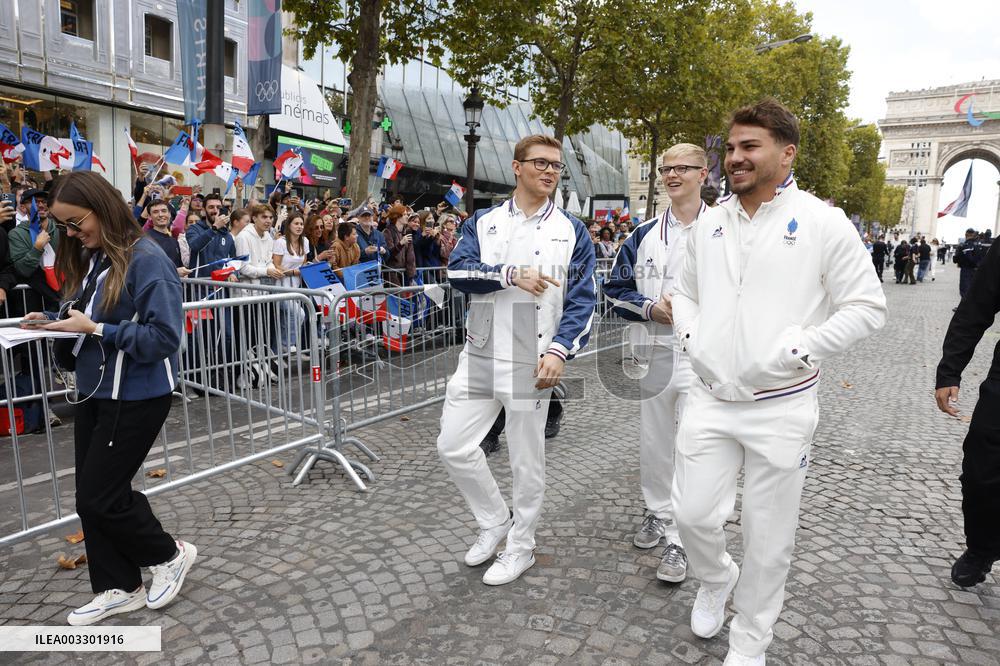 Parade Of French Athletes - Paris