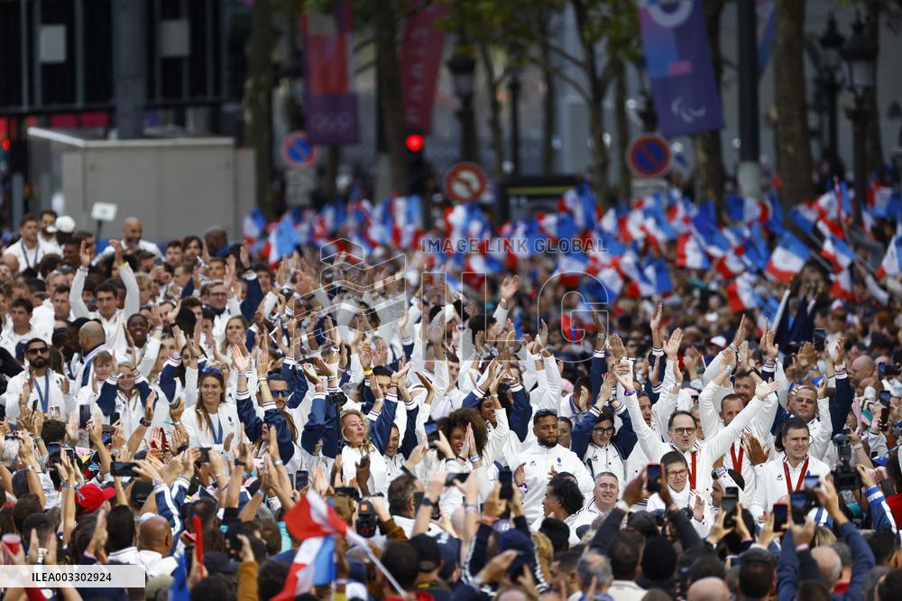 Parade Of French Athletes - Paris