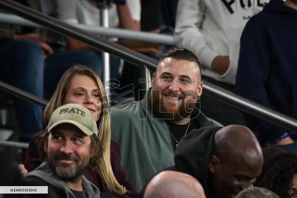 Ligue 1 PSG vs Brest - Celebrities FA
