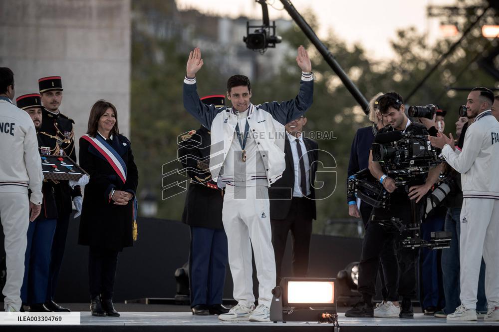 Parade Of French Athletes - Podium - Paris