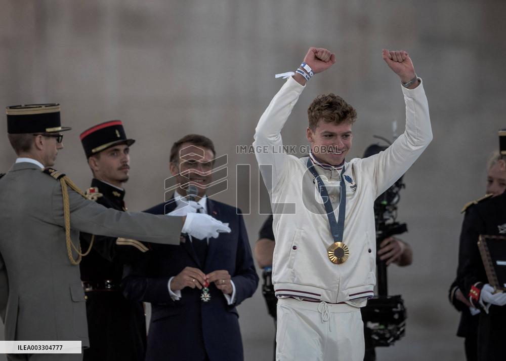 Parade Of French Athletes - Podium - Paris