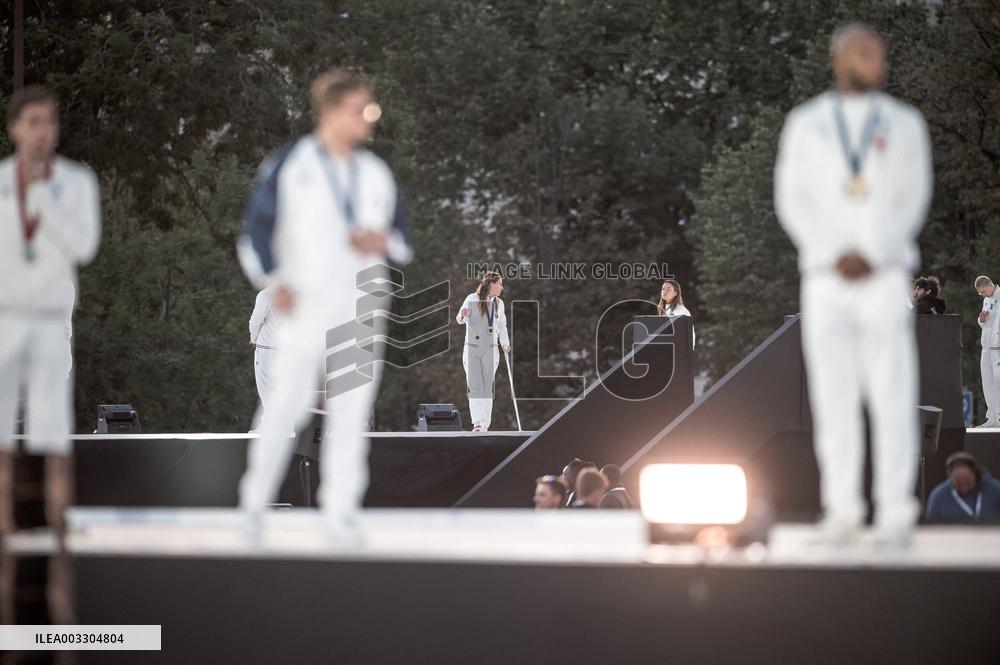 Parade Of French Athletes - Podium - Paris