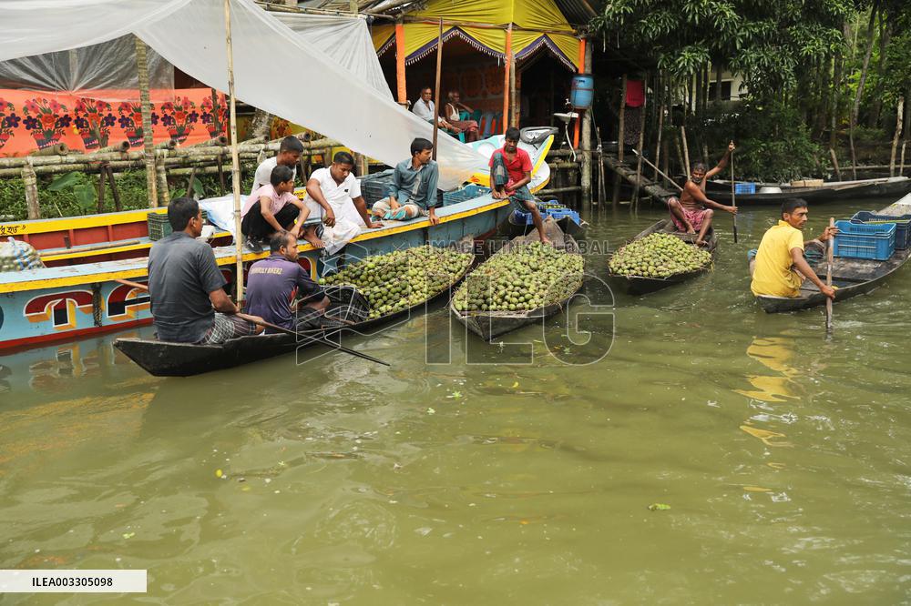 Floating Plum Market - Bangladesh