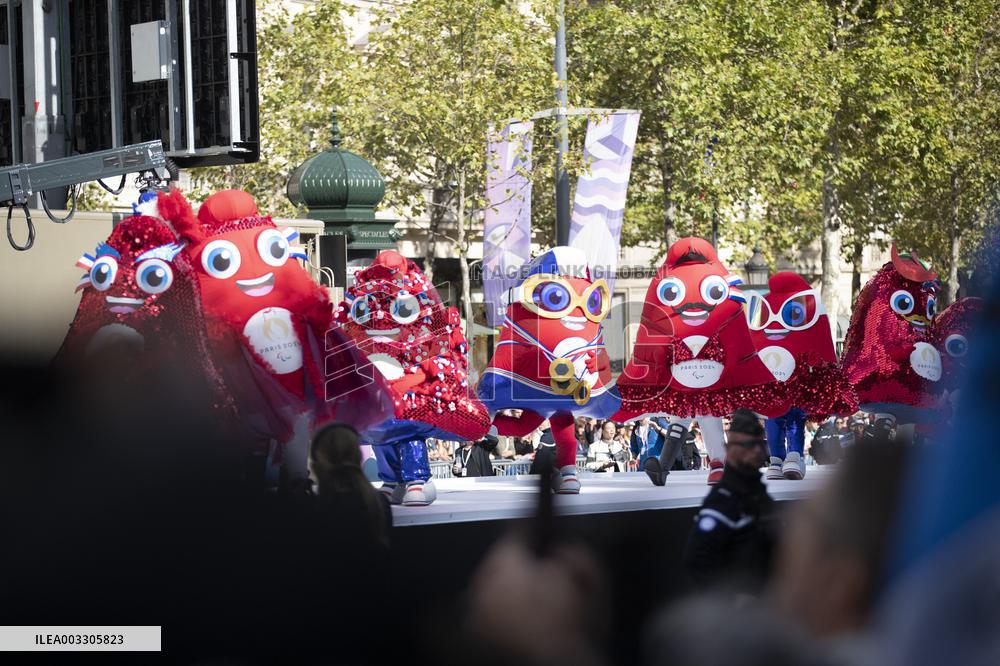 Parade Of French Athletes - Paris