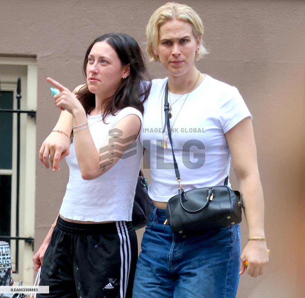 Tommy Dorfman And Girlfriend Out For Lunch - NYC