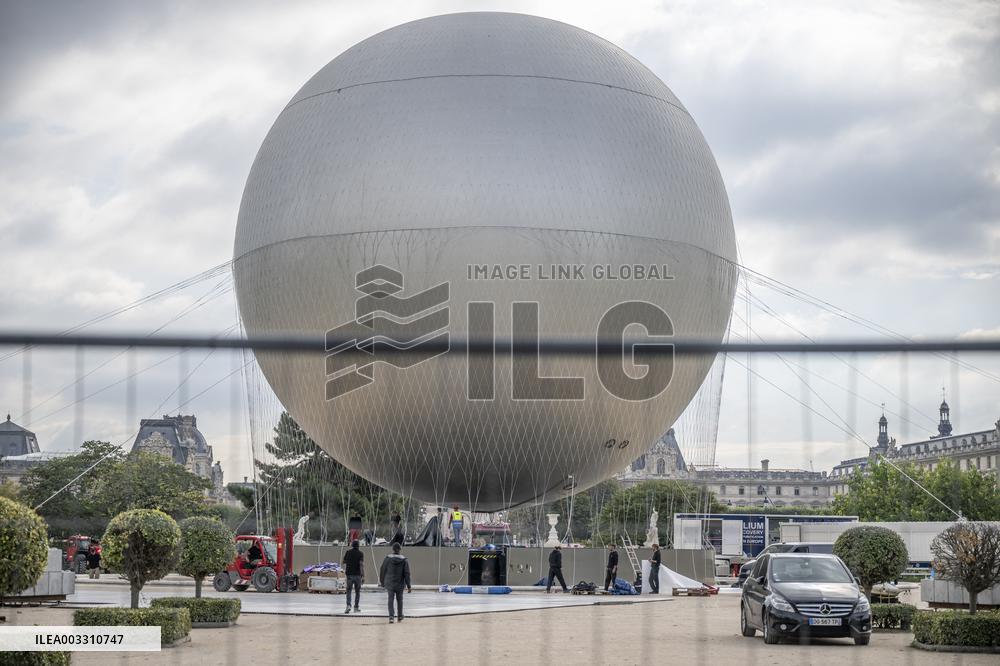 Dismantling The Olympic Cauldron - Paris