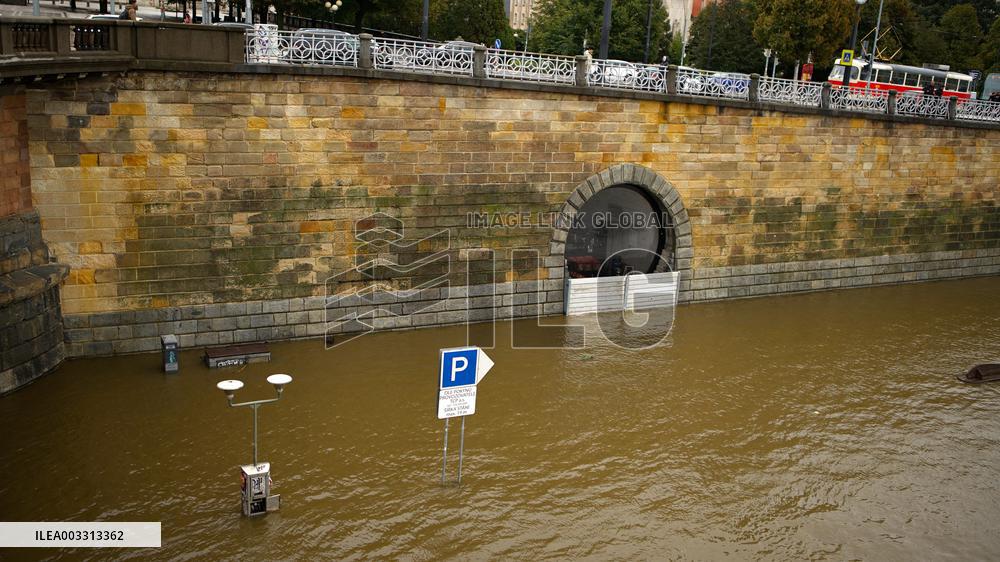 Central Europe Flooding Leaves At Least 16 Dead - Prague