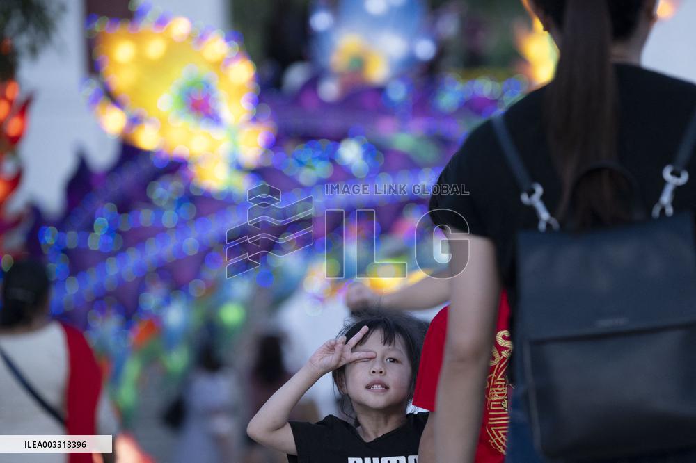 Lights By The Lake Event - Singapore