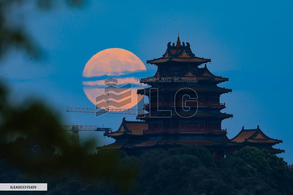 Full Moon - China