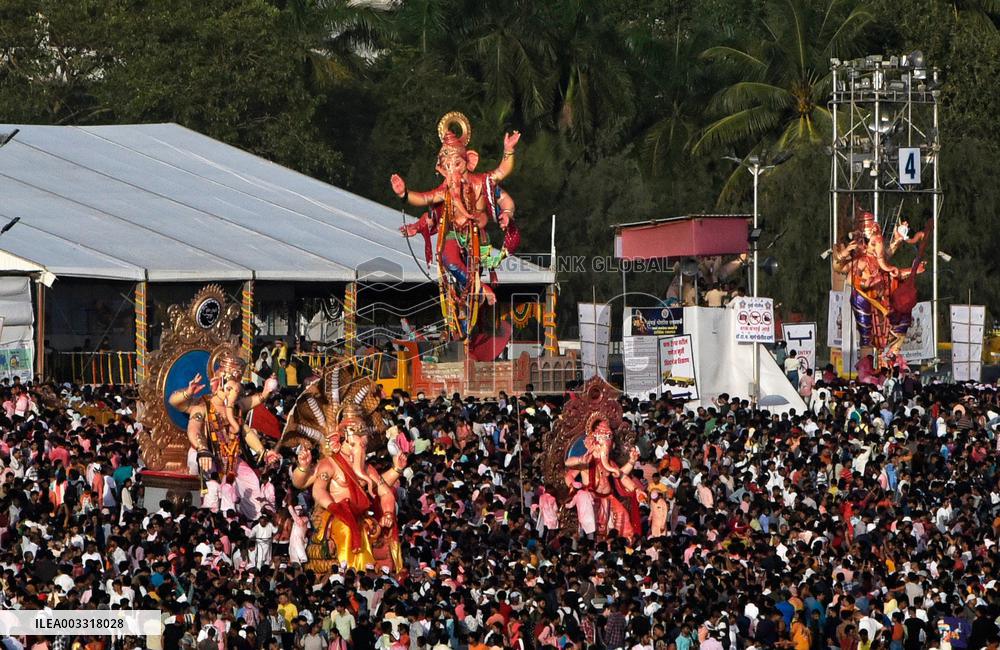Last Day Of Ganesh Chaturthi Festival - Mumbai