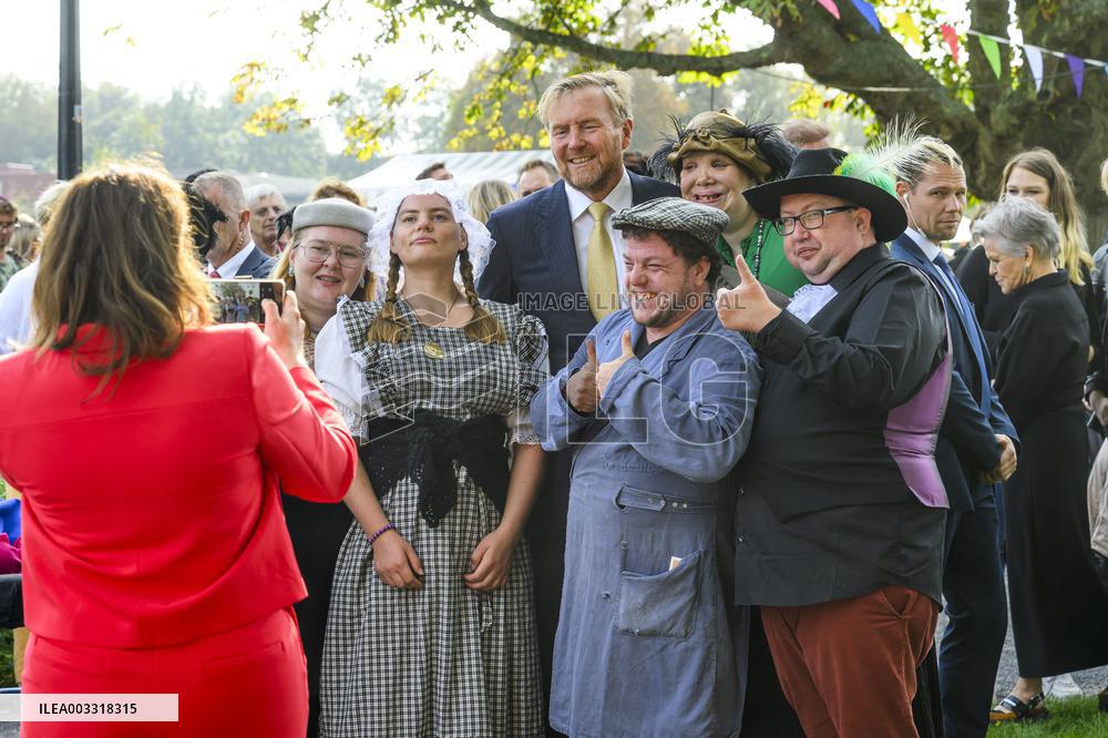 King At Centenary Of Residential Care Park Willem Van Den Bergh - Netherlands