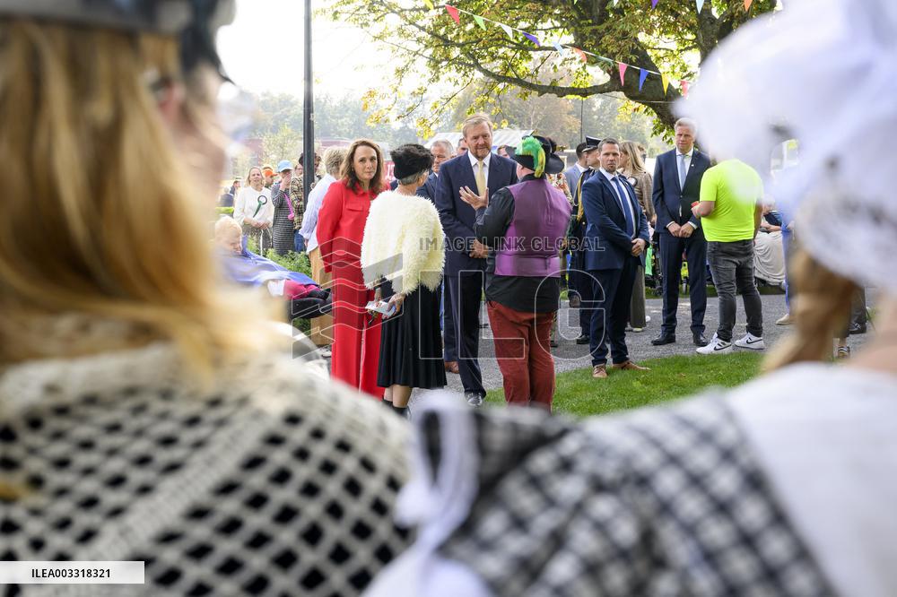 King At Centenary Of Residential Care Park Willem Van Den Bergh - Netherlands