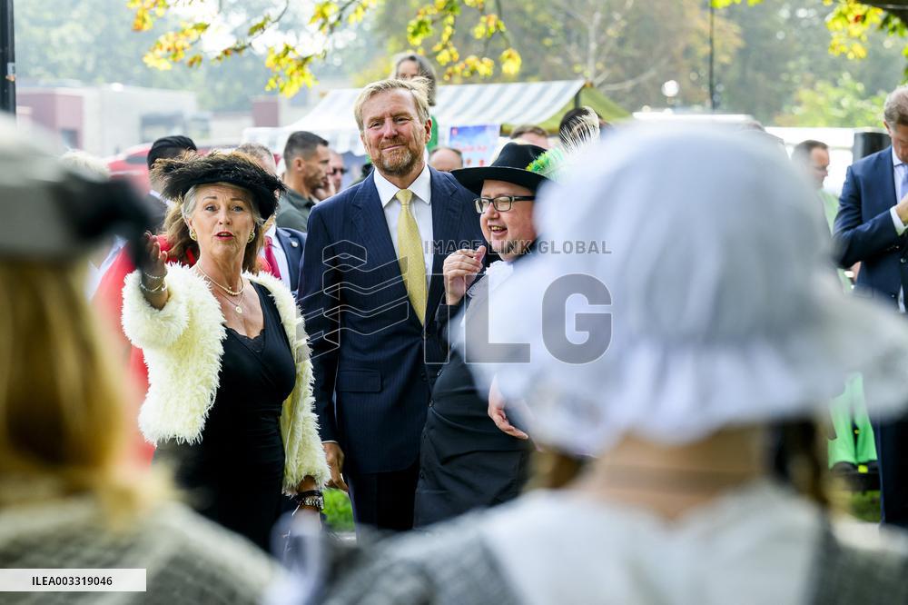 King At Centenary Of Residential Care Park Willem Van Den Bergh - Netherlands