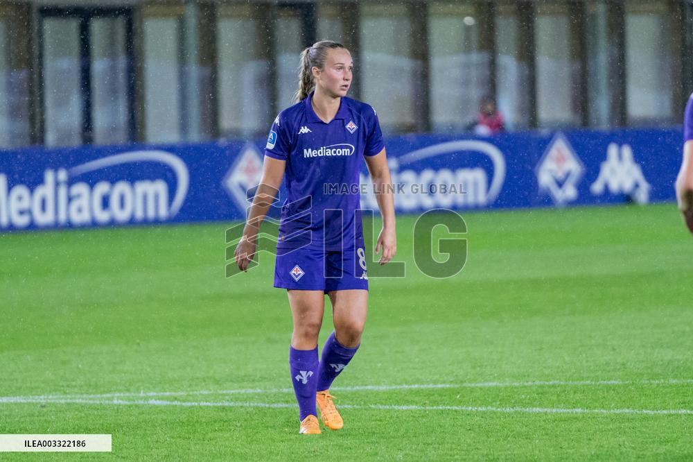 <categoriaITA> - <sottocategoriaITA> - ACF Fiorentina vs Vfl Wolfsburg Frauen