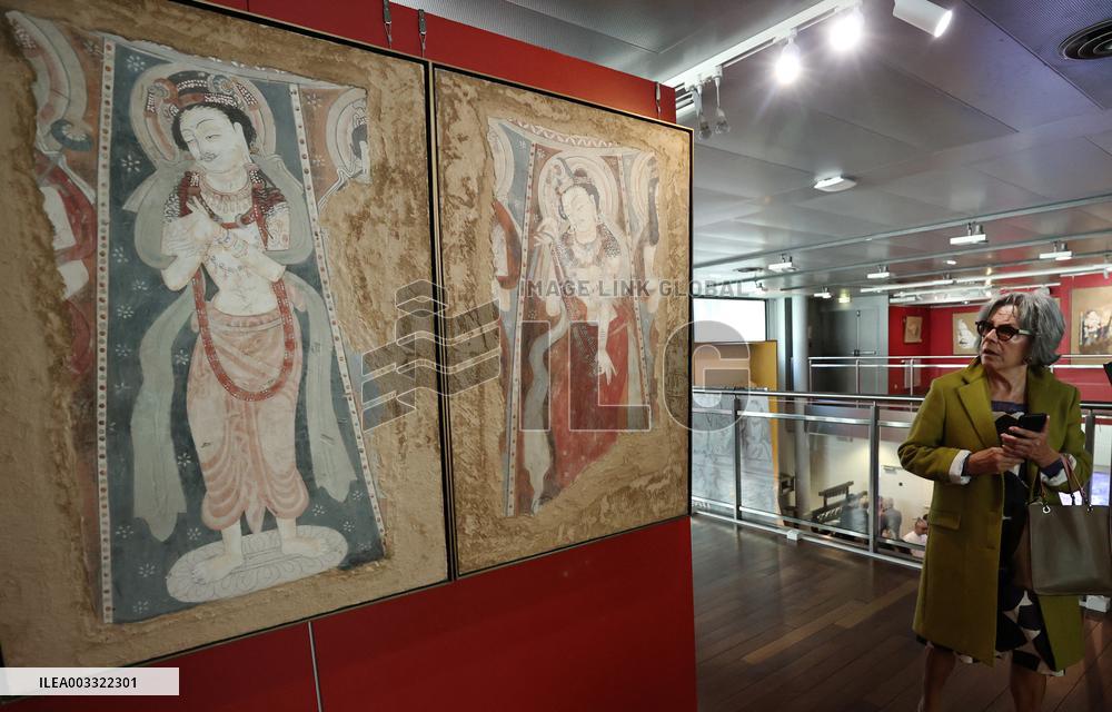Silk Road Exhibition - Paris