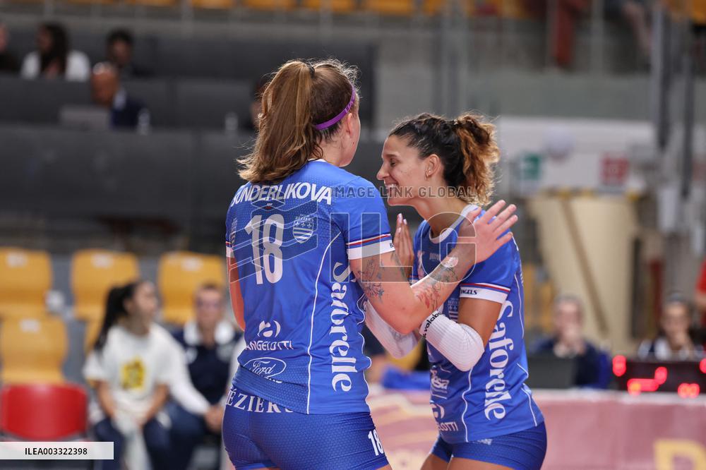 <categoriaITA> - <sottocategoriaITA> - Volleyball WEVZA CUP Women