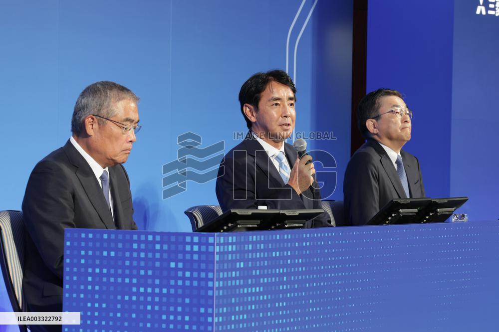 Mitsubishi Corporation, KDDI, and LAWSON discuss “Convenience Stores of the Future”