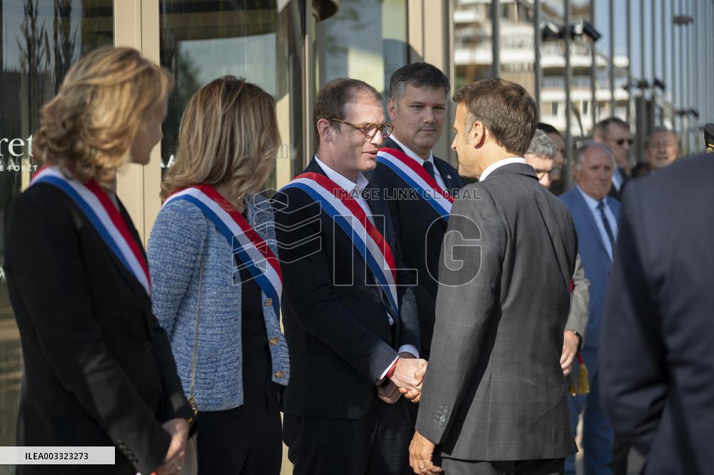 Macron Visits The Nanterre Arboretum - Nanterre