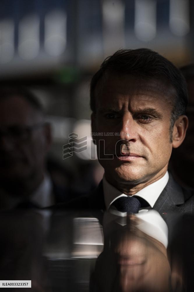 Macron Visits The Nanterre Arboretum - Nanterre