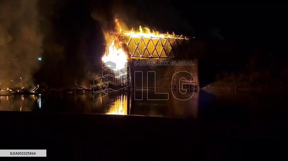 Canada: Massive Fire Destroys Historic Red Bridge In Kamloops, BC