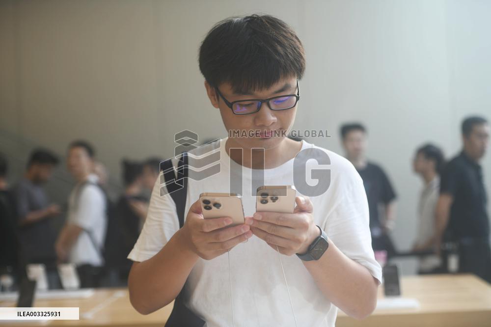 iPhone 16 on Sale in Hangzhou