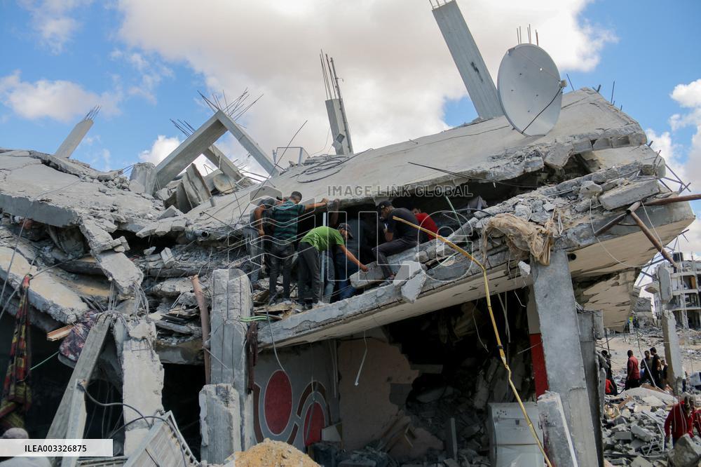 Israeli Attack On Al-Bureij Kills At Least 4 - Gaza