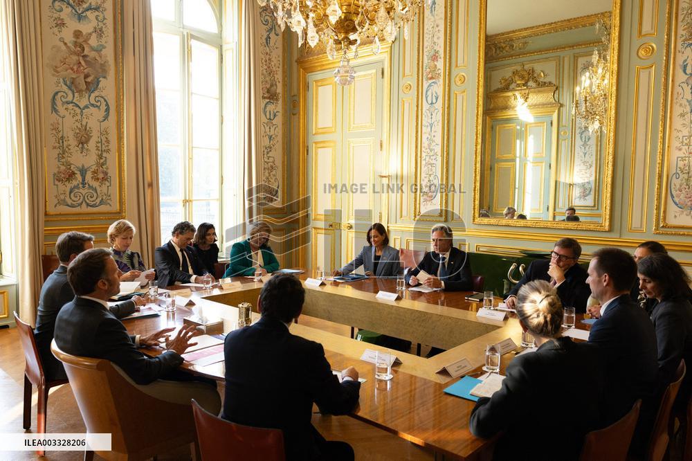 Blinken In Paris Amid Fears Of Mideast Escalation