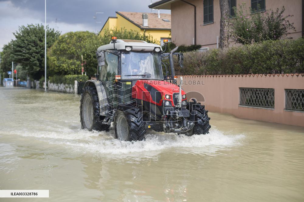 1000 Evacuated As Storm Boris Brings Flooding To Northern Italy