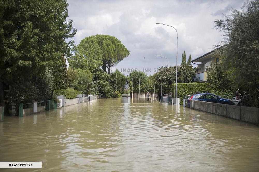 1000 Evacuated As Storm Boris Brings Flooding To Northern Italy