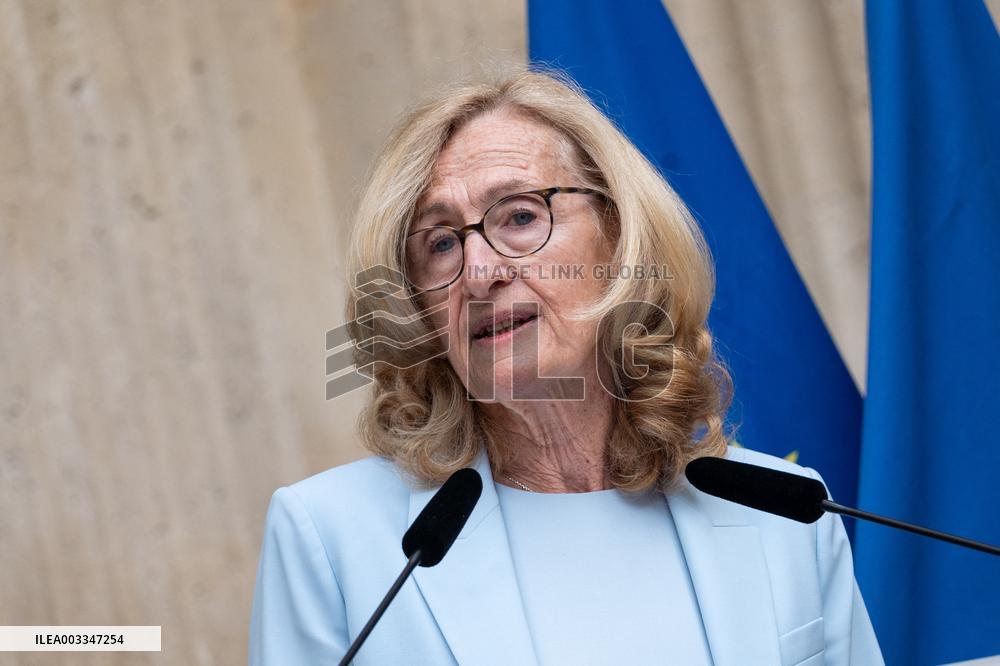 Handover Ceremony Education Ministry - Paris