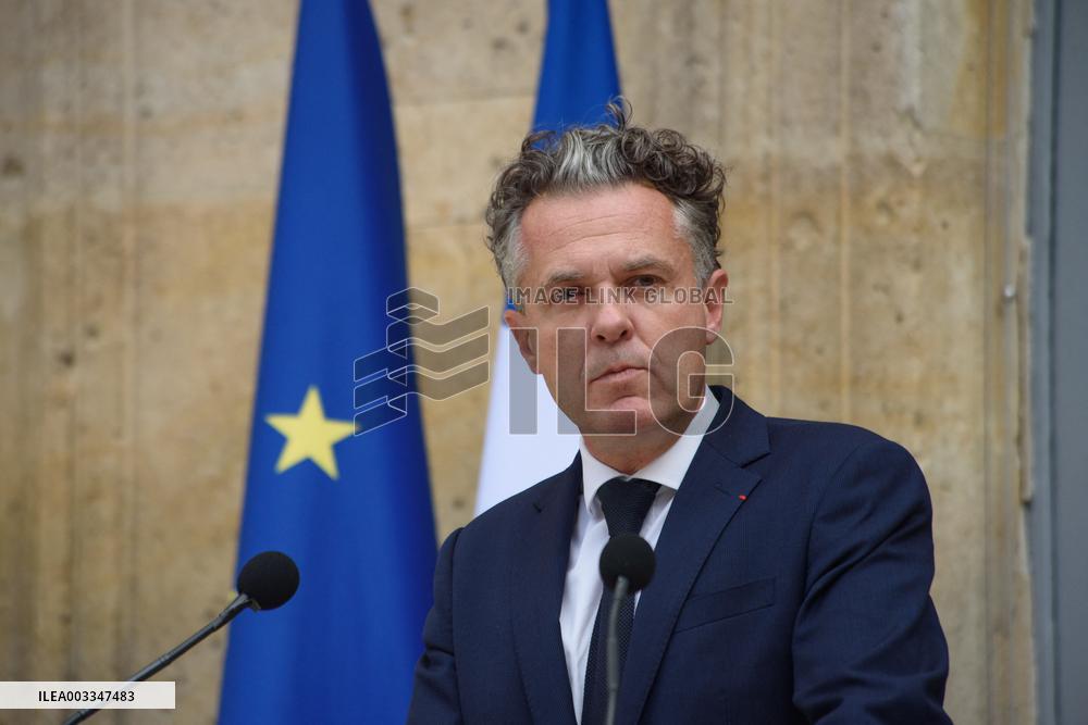 Handover Ceremony At The Ministry Of Ecology - Paris