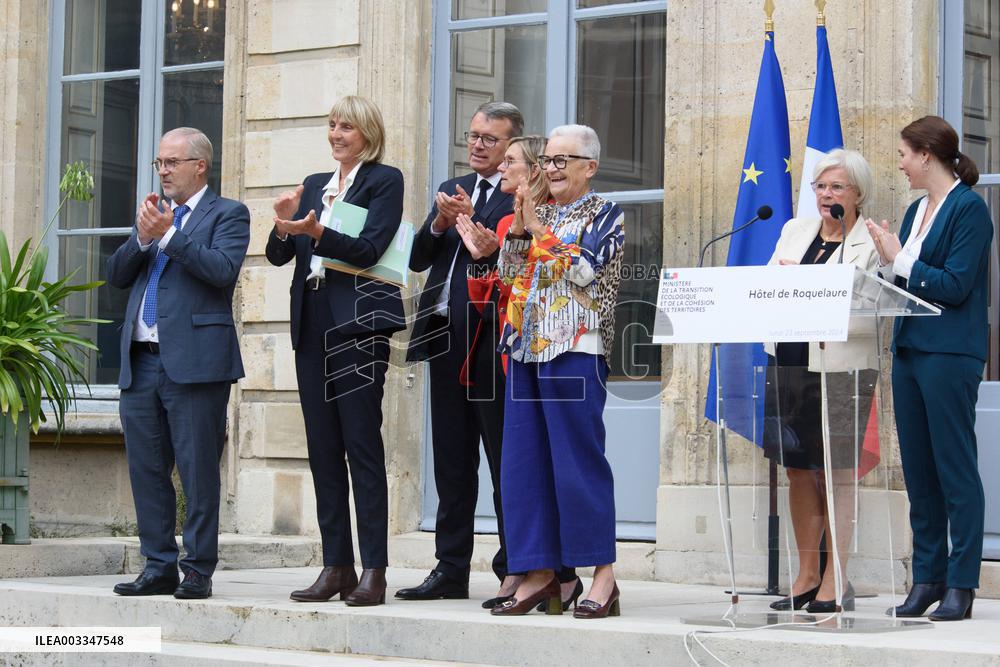 Handover Ceremony At The Ministry Of Ecology - Paris