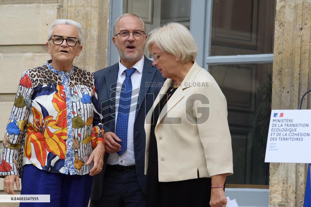 Handover Ceremony At The Ministry Of Ecology - Paris