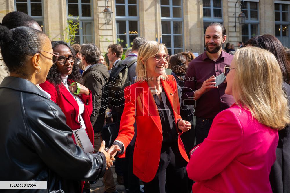 Handover Ceremony At The Ministry Of Ecology - Paris