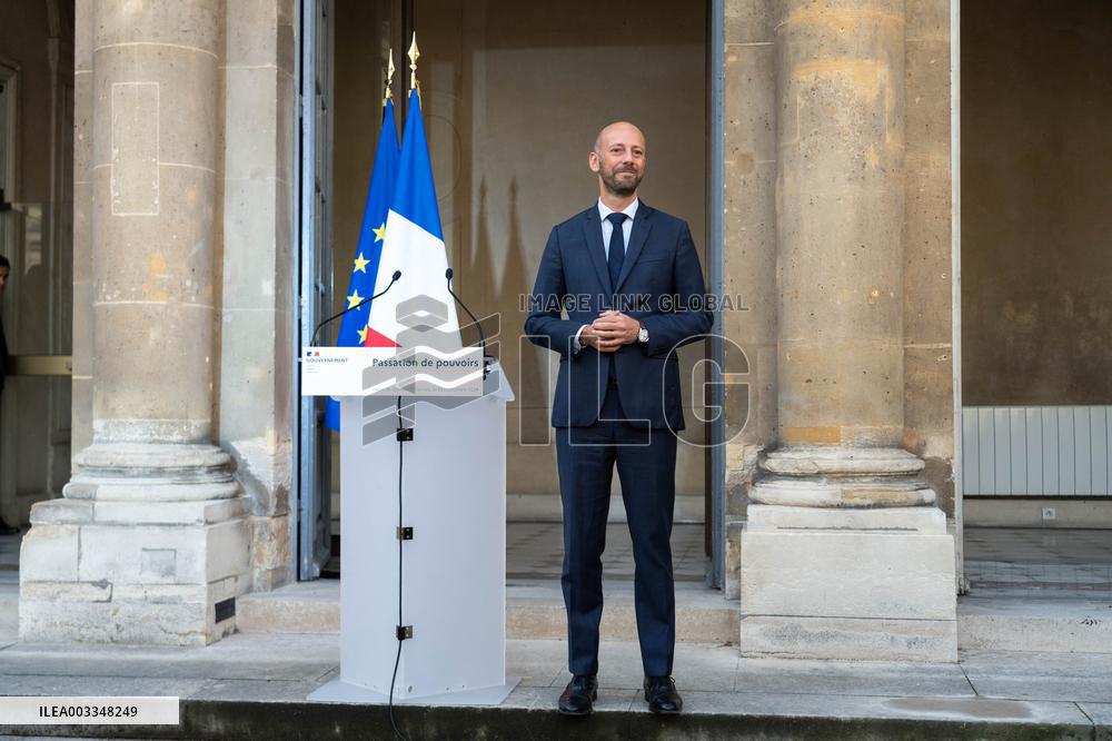 Handover Ceremony At Public Action Ministry - Paris