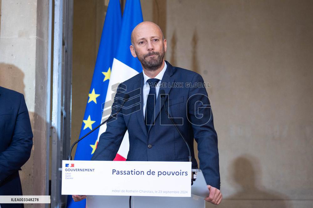 Handover Ceremony At Public Action Ministry - Paris