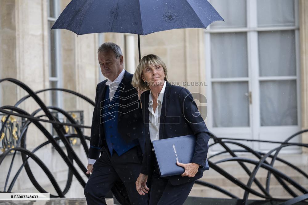 First Cabinet Meeting Of The Barnier Government - Paris