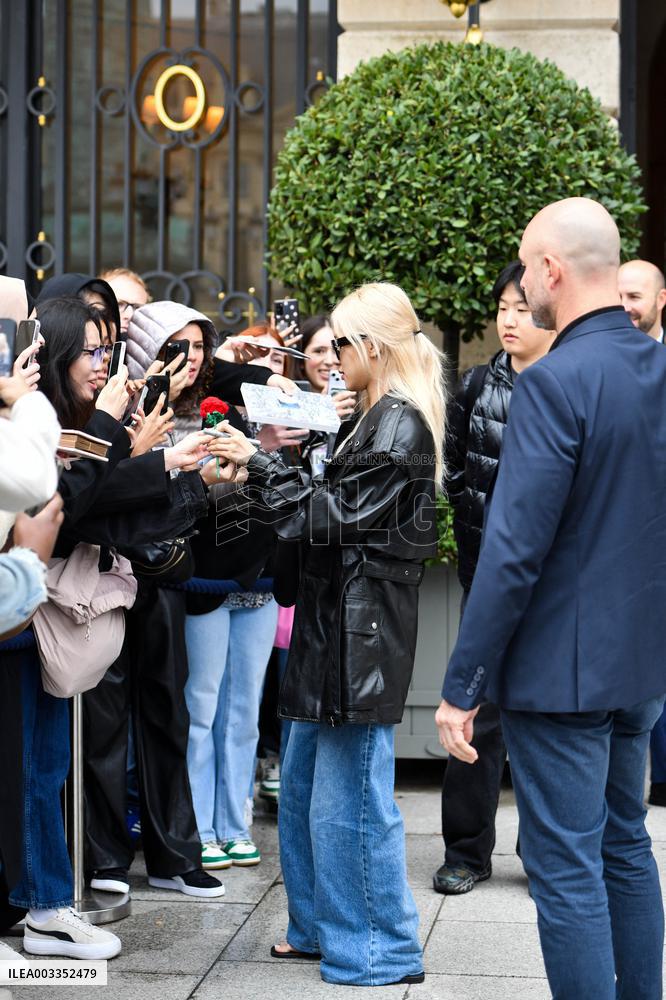 Jisoo Of Blackpink Arrives At The Ritz - Paris