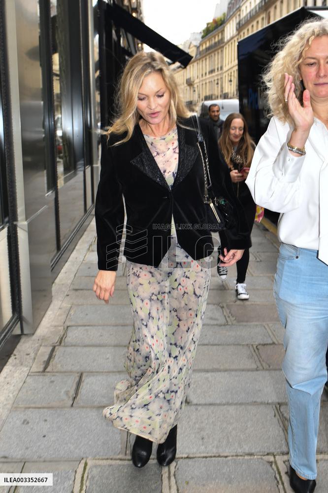 PFW - Kate Moss Arrives At Hotel Costes