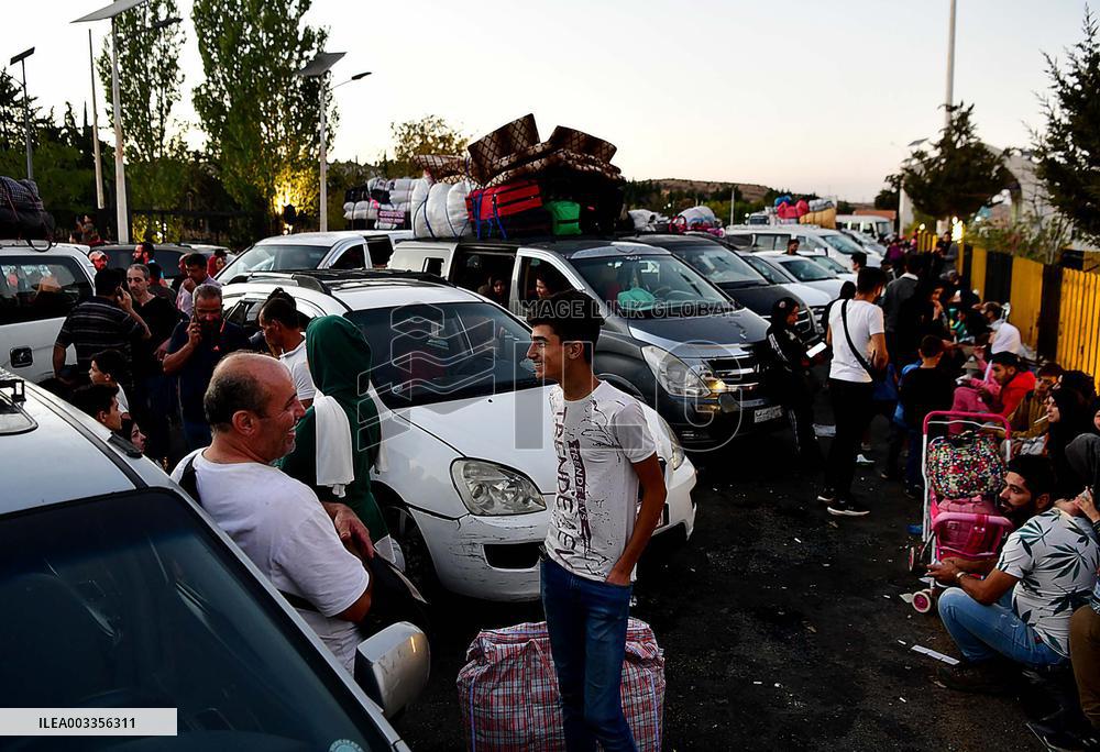 Hundreds Cross From Lebanon To Syria