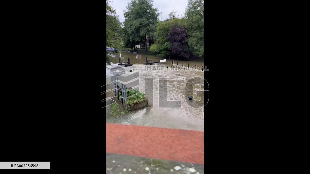 UK: River Nene Bursts Its Banks In Northampton, Leaving One Dead