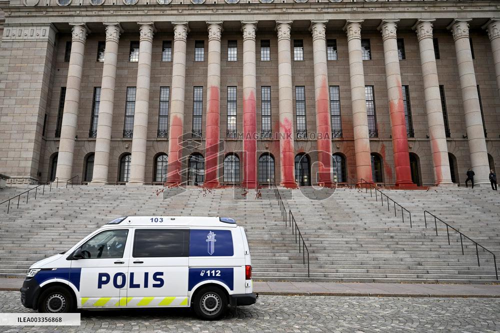 The smudged Parliament House of Finland