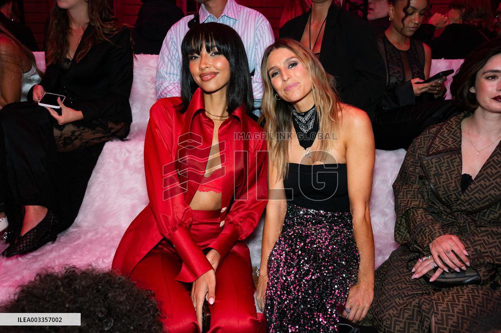 PFW - Etam Front Row