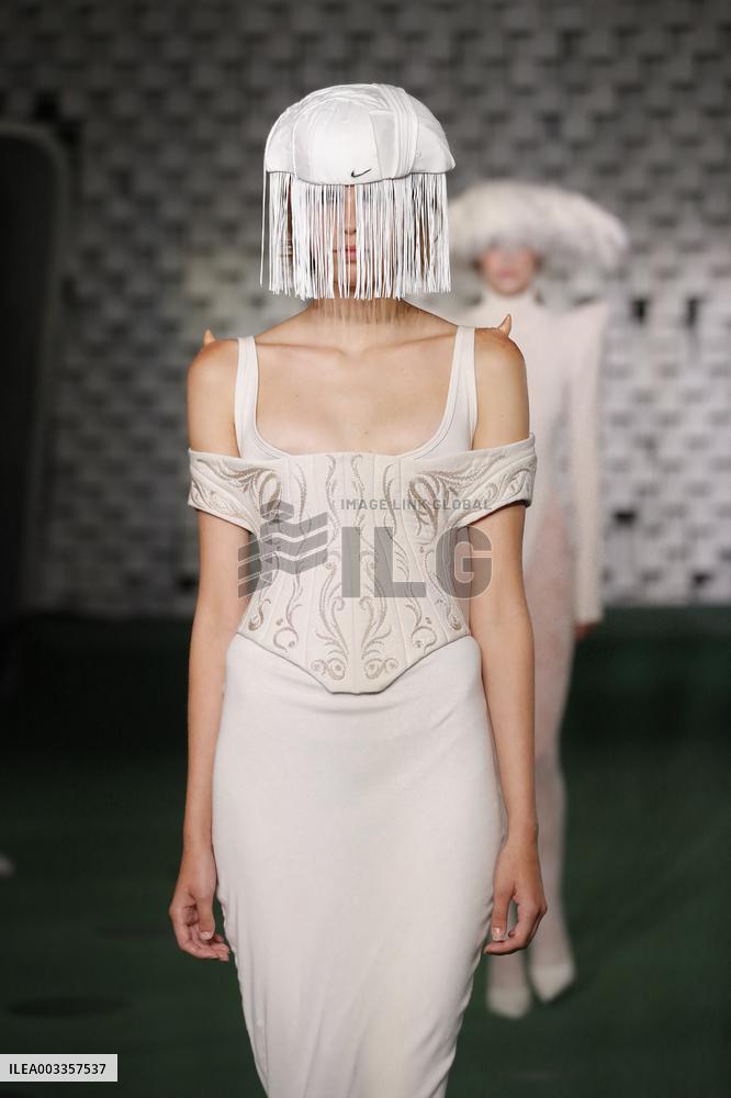 PFW - Luis de Javier Runway