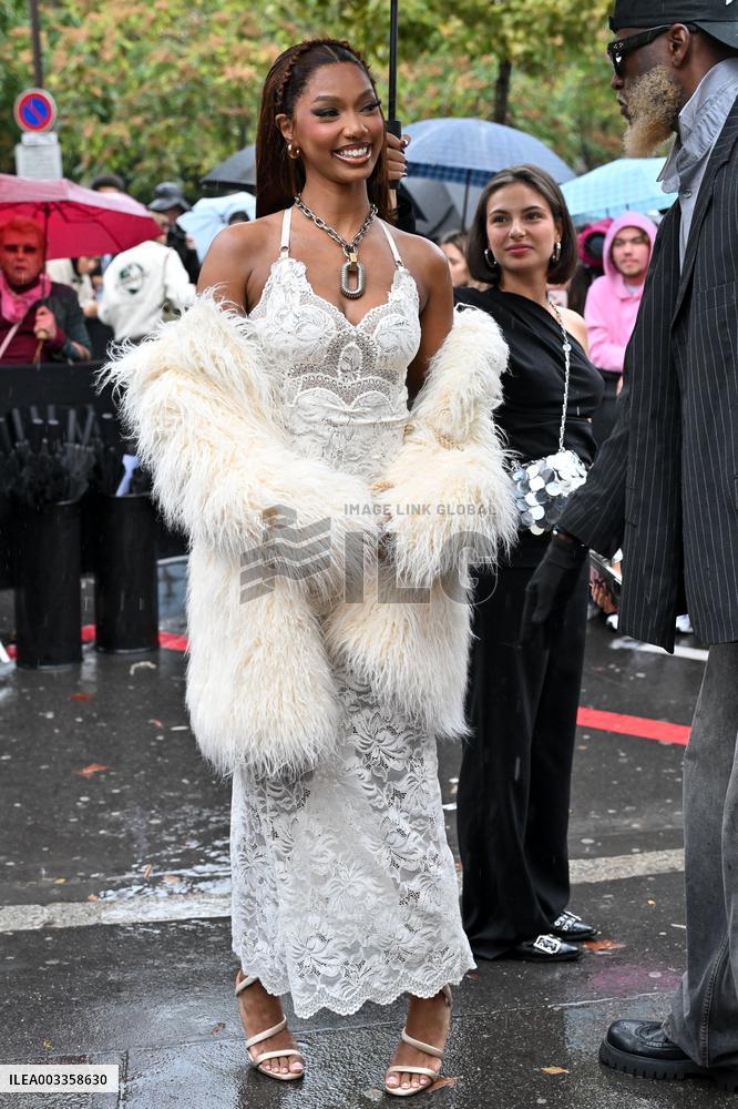 PFW Rabanne Outside Arrivals