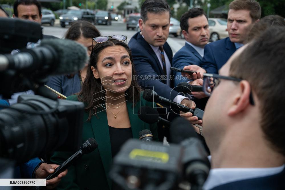 Alexandria Ocasio-Cortez Talks To The Press - Washington
