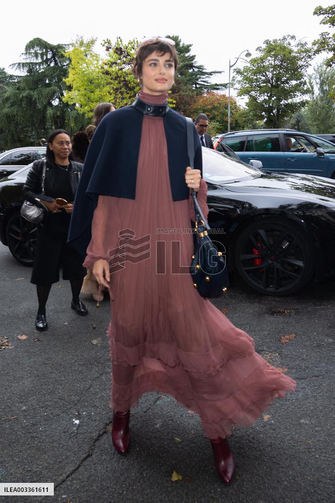 PFW - Chloe Show Arrivals