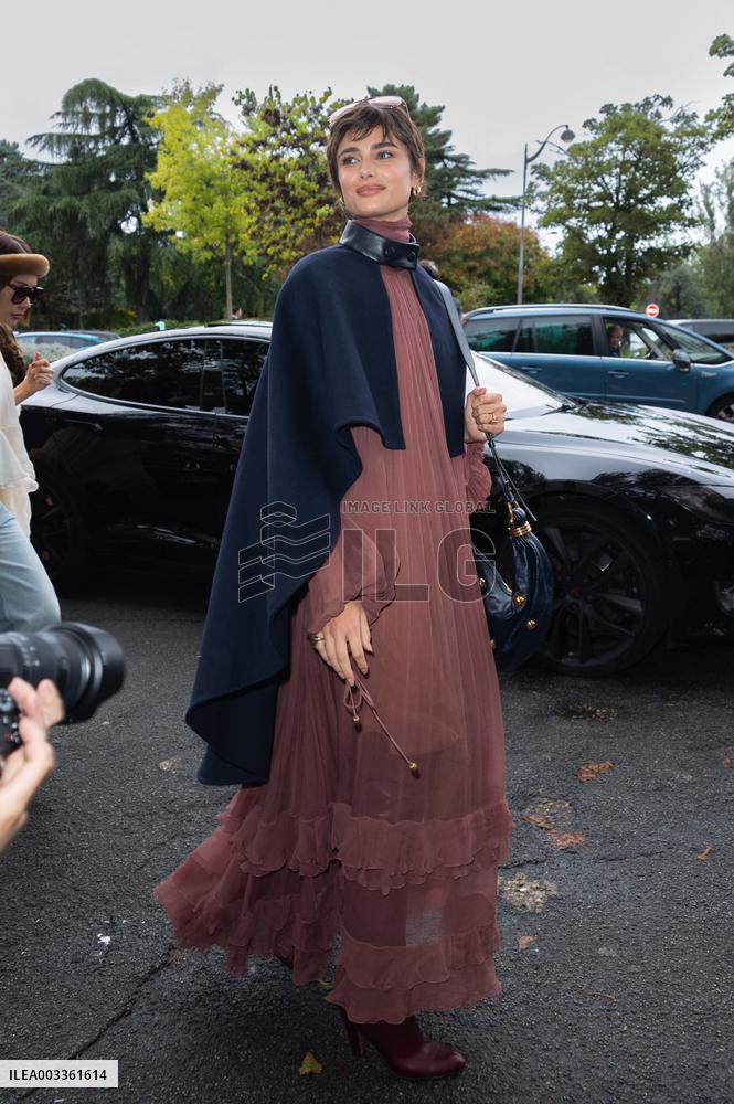 PFW - Chloe Show Arrivals